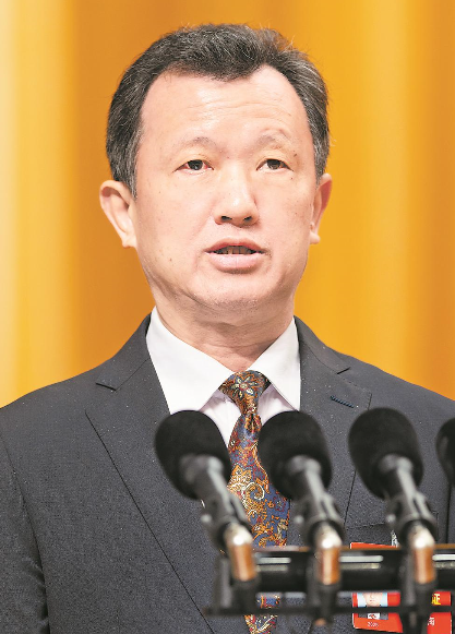 15位委员站上主席台为闽为民协商建言来(图15)