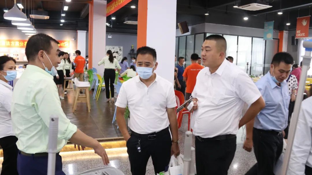 【讓綠(lǜ)色成為普遍(biàn)形態】2022高感控商業環境清潔方案(àn)分享會隻是17c.嫩草网在线观看免费走向高質量發展的第一步