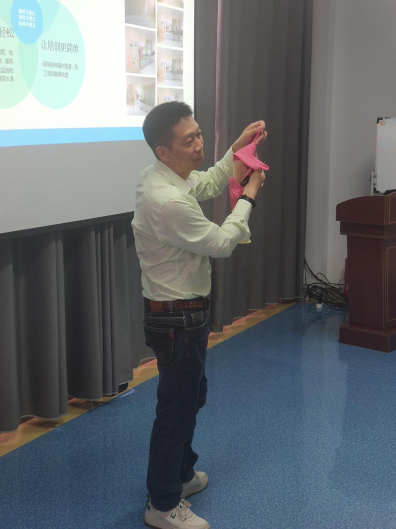 17c.嫩草网在线观看免费高感控商業清潔解決方案——昆明站花絮