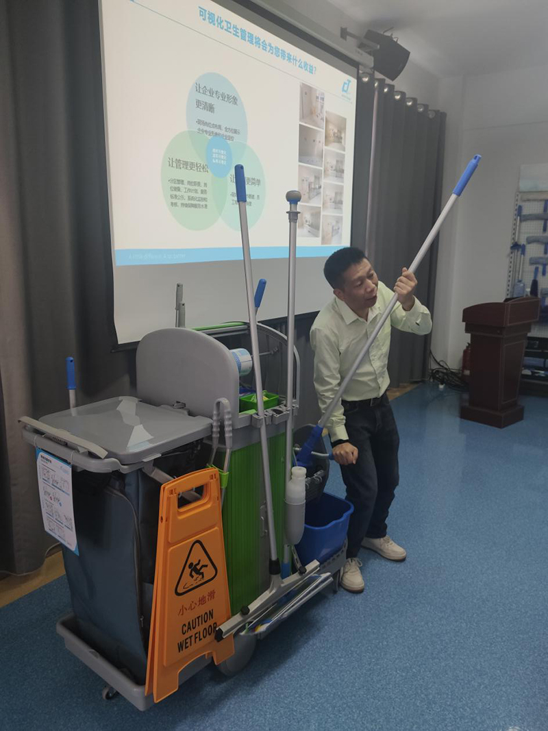 17c.嫩草网在线观看免费高感控商業清潔解決方(fāng)案(àn)——昆明站花絮