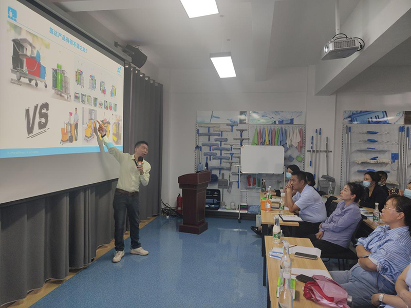 17c.嫩草网在线观看免费高感控商業清(qīng)潔解決方案(àn)——昆明站花絮