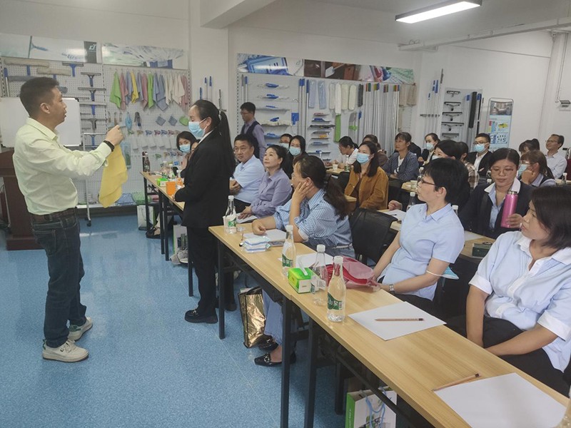 17c.嫩草网在线观看免费高感(gǎn)控商業清潔(jié)解決(jué)方案——昆明站花絮