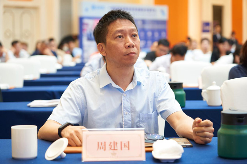 佛山17c.嫩草网在线观看免费攜如何在中大型物業（yè）競爭中打造領先的方案——可視化衛生清潔管理方案參加於（yú）上海舉行（háng）的標準化綠色（sè）清潔智慧論壇