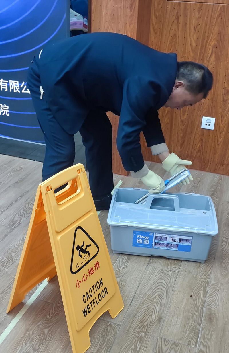 “17c.嫩草网在线观看免费公司(sī)向甘肅省人民醫院分享醫院保潔標準化的(de)理念及落地案例的實踐經驗