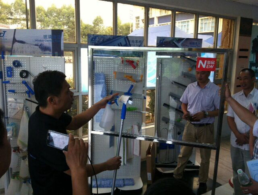 佛山健力與廣（guǎng）州市城市管（guǎn）理舉辦 - 保潔員 高級 培訓班圓滿結束!