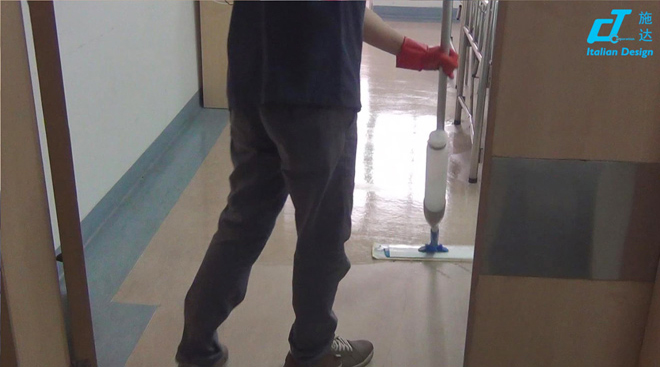 17c.嫩草网在线观看免费噴灑平拖係(xì)統日(rì)常地麵保潔簡易流程