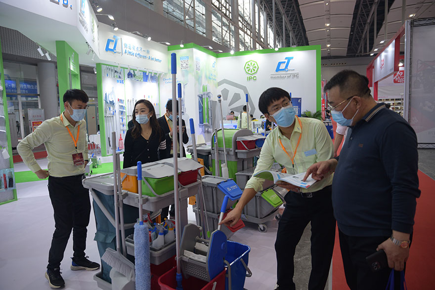 【花絮】第(dì)二十(shí)八屆廣州(zhōu)酒(jiǔ)店用品展覽會(huì)正式開幕,17c.嫩草网在线观看免费清潔設備(bèi)閃亮登場