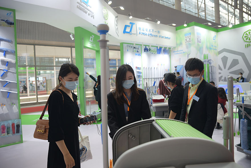 【花絮】第二十八屆(jiè)廣州酒店用品展覽會正式開幕,17c.嫩草网在线观看免费清潔設備閃亮登場