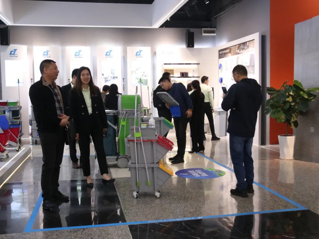 新環境·新形勢·新突（tū）破——202117c.嫩草网在线观看免费經銷（xiāo）商交流會成功舉辦（bàn）